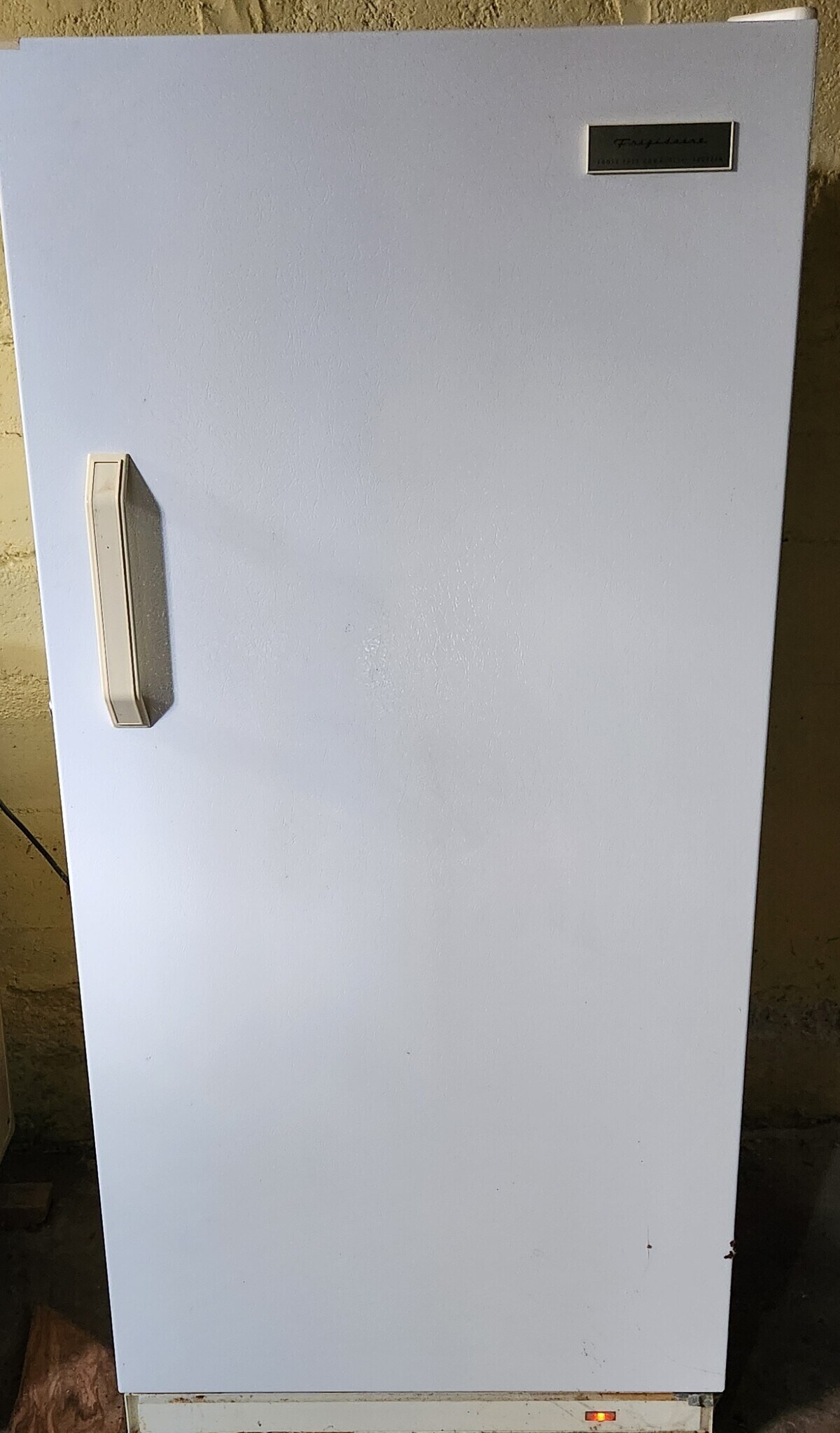 Building Photo - 420 N Main St