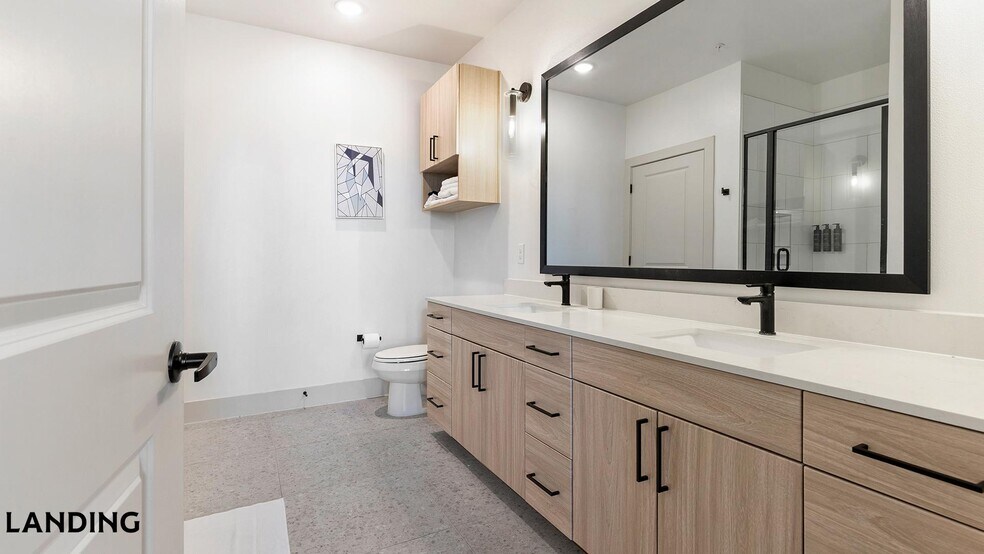 Building Photo - 18111 La Cantera Terrace