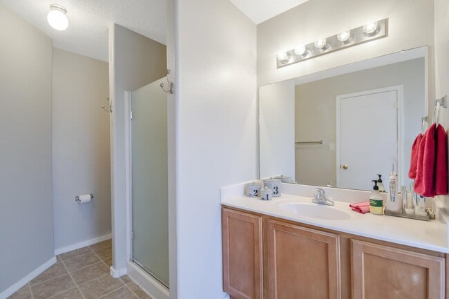 Building Photo - 10501 Trieste Ct NW