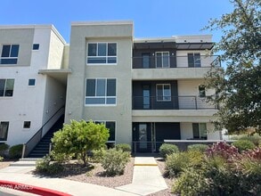 Building Photo - 1250 Abbey Ln