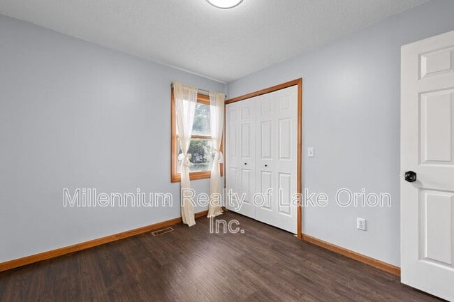 Building Photo - 303 S Saginaw St