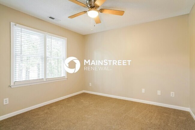 Building Photo - 3 Bedroom Pet-Friendly Home in Raleigh, NC with Main Street Renewal