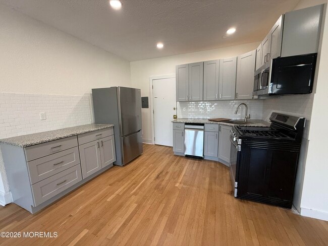 Building Photo - 1409 Wickapecko Dr