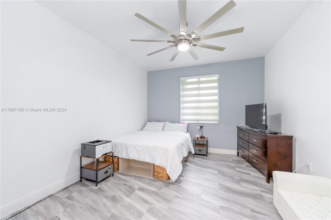 Large bedroom - 8906 W Flagler St