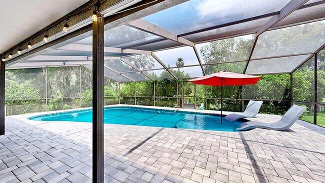 Building Photo - 11805 W Fisherman Ln