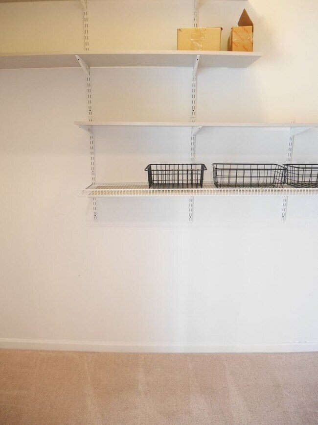 Building Photo - Large End-Unit Townhome- Owings Mills, MD