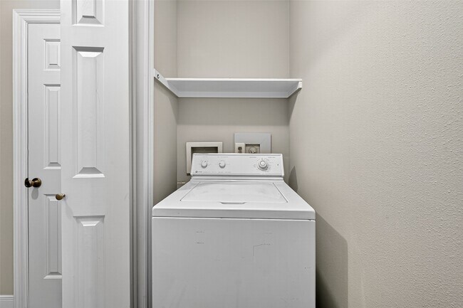 Building Photo - 406 Texas St