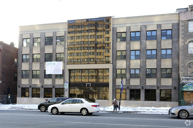 Primary Photo - The Lofts at Lincoln Park