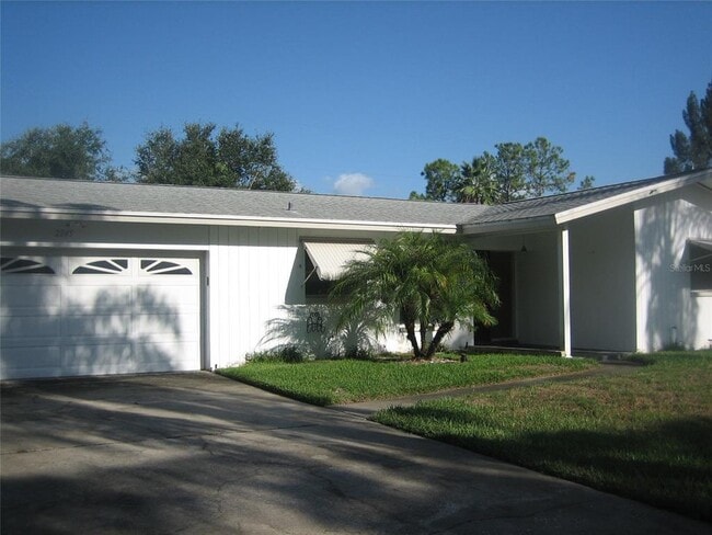 Building Photo - 2245 Cedar Dr