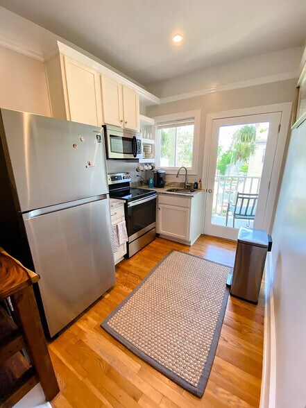 Building Photo - 214 E. 32nd St.