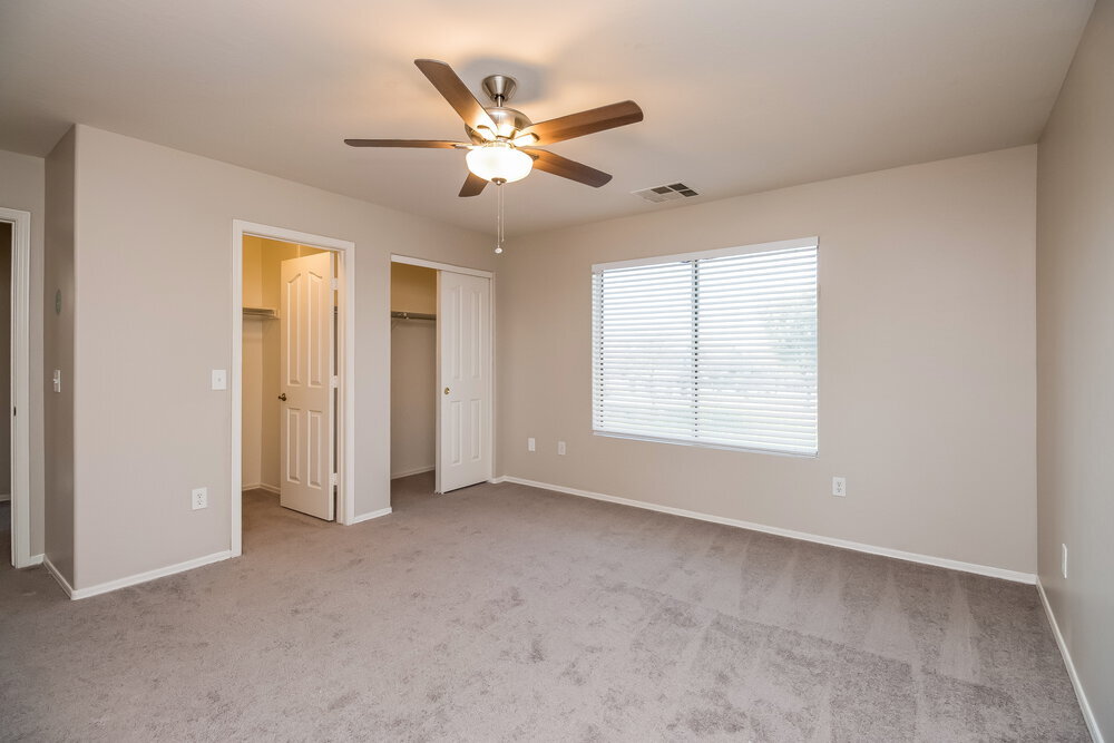 Building Photo - 1306 S 119th Dr