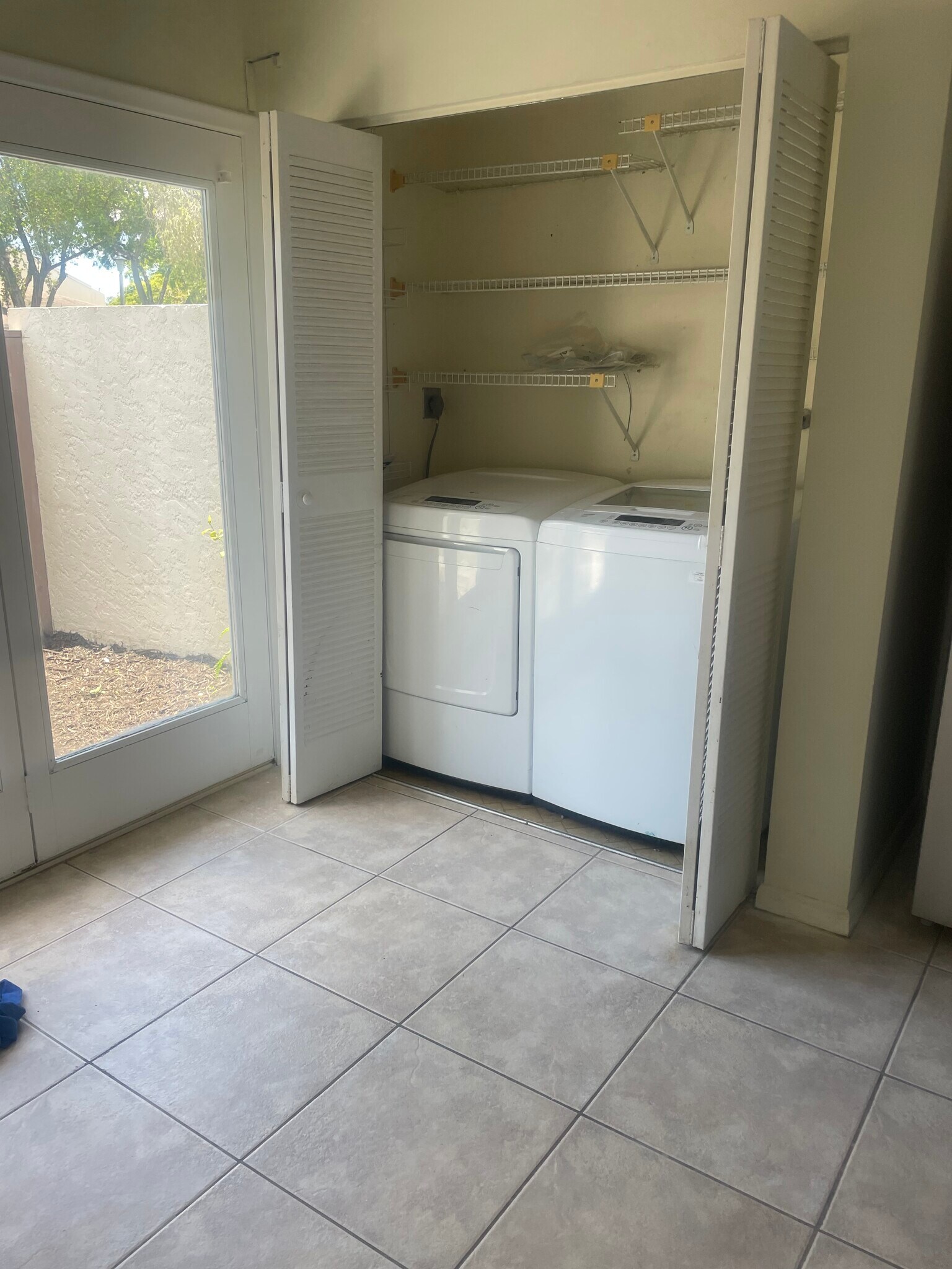 Building Photo - 4827 S Hemingway Cir