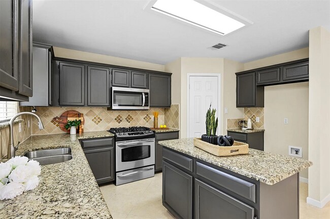 Building Photo - 3528 Ruby Red Dr