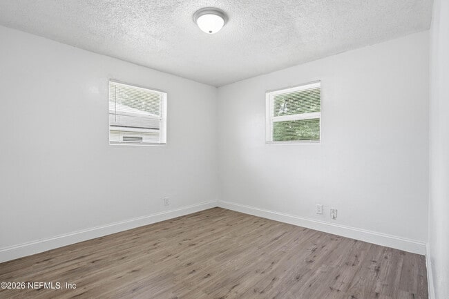 Building Photo - 2154 Placeda St