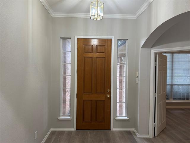 Building Photo - 10810 Camelot Dr
