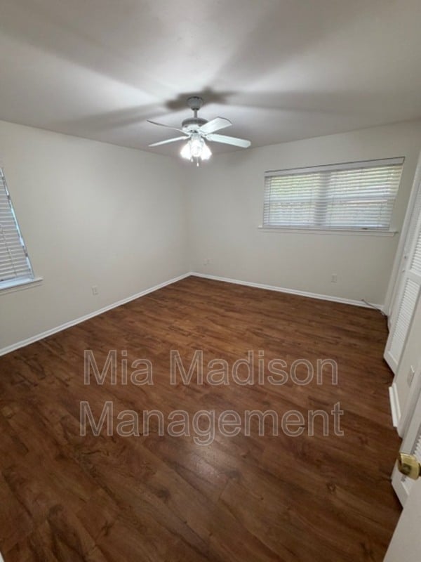 Building Photo - 112 Jacquelyn Dr