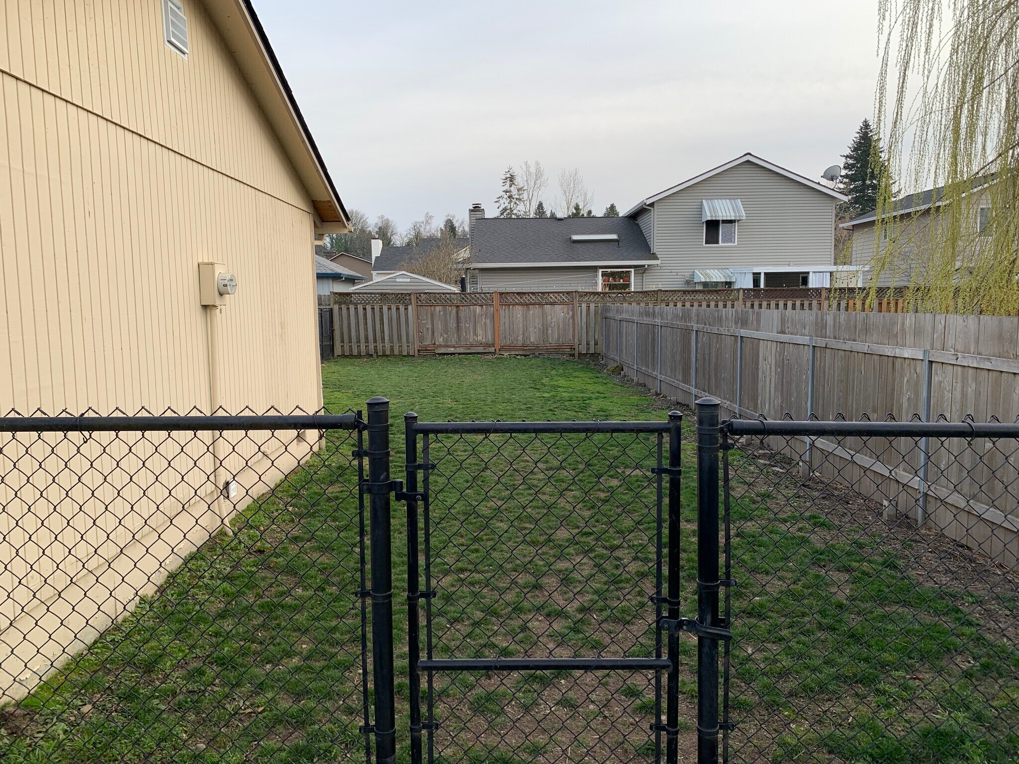 Building Photo - 9495 SE 55th Ave