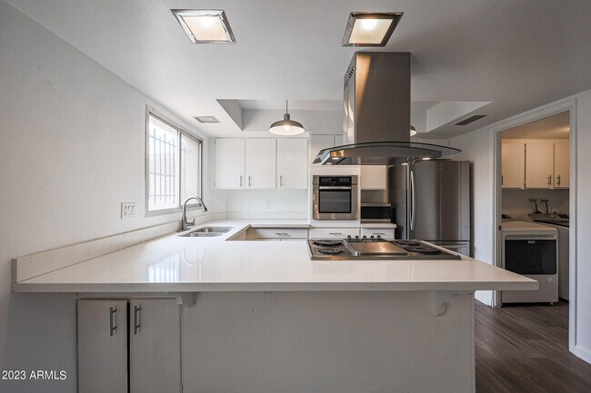 Building Photo - 3868 N 30th St