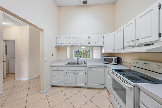 Building Photo - 216 Cypress Point Dr