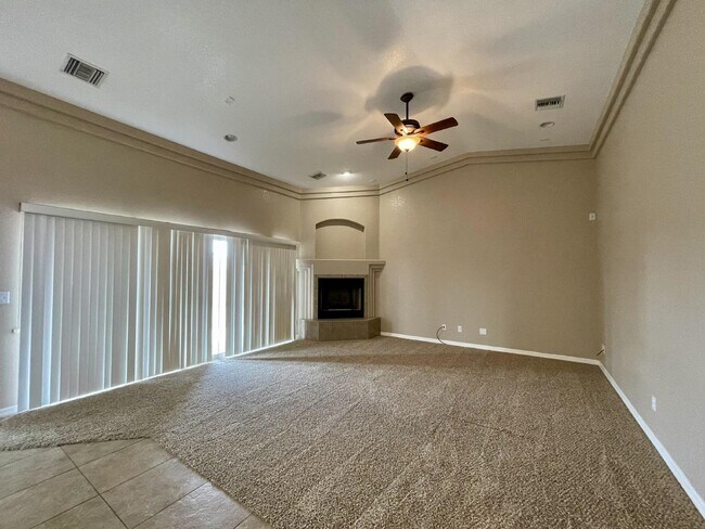Building Photo - BHCRENT.COM Golf Course Living - Gated Com...