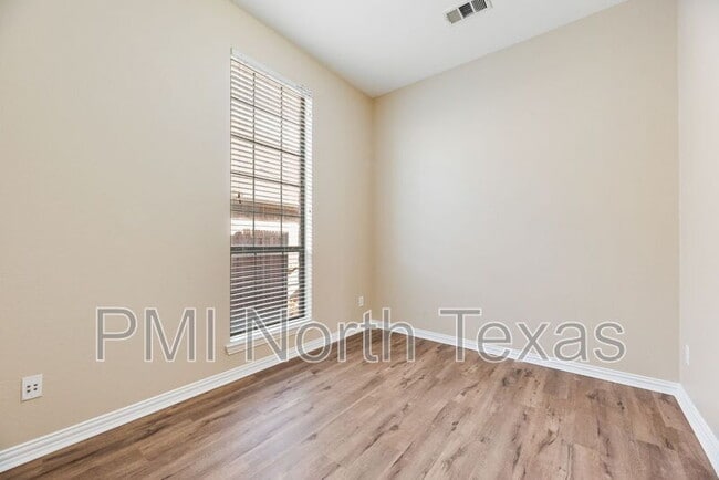 Building Photo - 2673 Pine Trail Dr