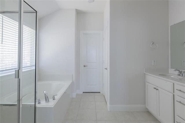 Building Photo - 1113 Parker Dr