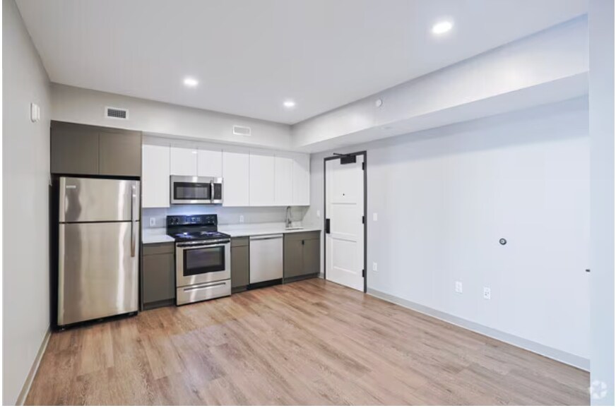 Building Photo - 109 Heath St