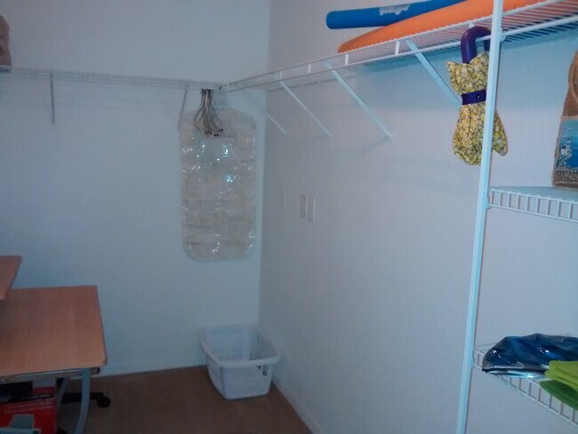 Master Walkin Closet - 7411 Vista Way