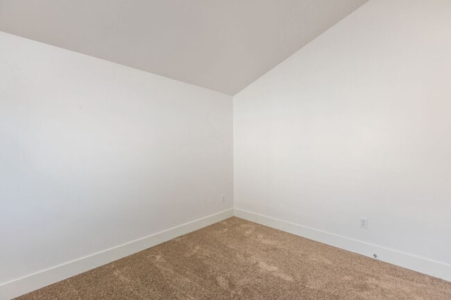 Building Photo - Charming 3 Bed Townhouse in Seattle