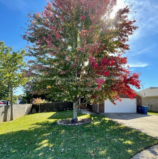 Building Photo - 3705 SW Hansom Loop