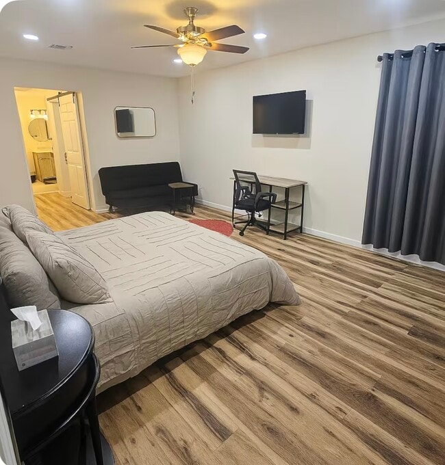 Building Photo - Calle Cadena