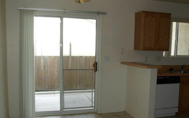 Building Photo - 8400 E Stevens Dr