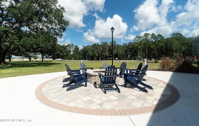 Building Photo - 2730 White Cedar Ln