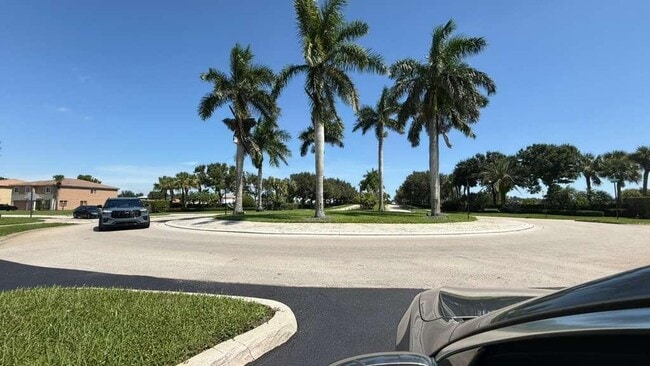 Building Photo - 2131 Newport Isles Blvd