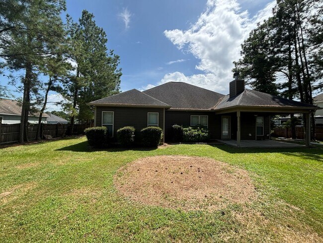 Building Photo - This Cute Home Is Everything You've Been Looking For! In A Quiet Subdivision With No Hoa