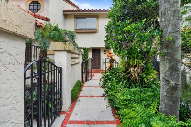 Building Photo - 7758 La Mirada Dr
