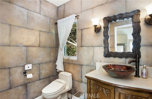 Building Photo - 840 Canyon View Dr