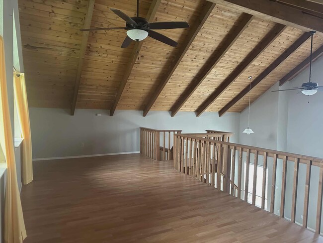 Building Photo - 29633 Meadow Ln