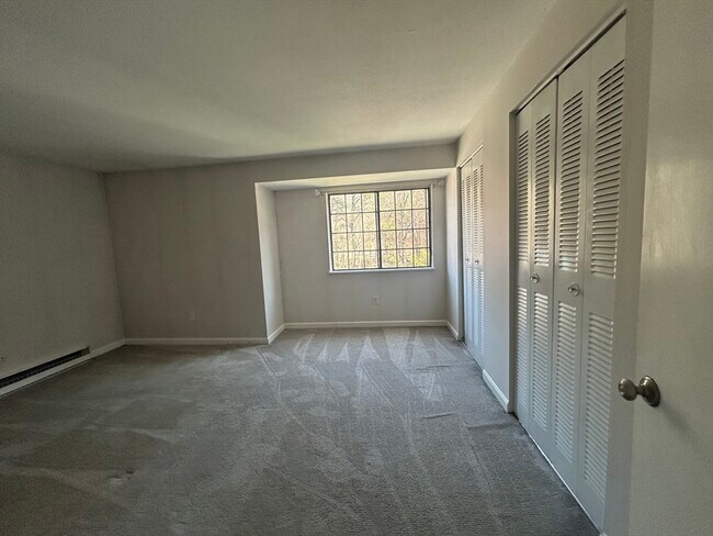 Building Photo - 380A Great Rd