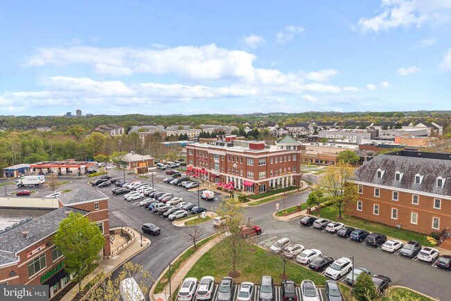 Building Photo - 631 Gatestone St