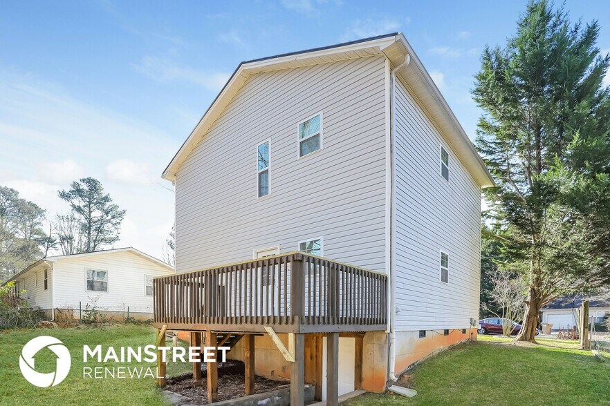 Building Photo - 5330 Mercedes Dr
