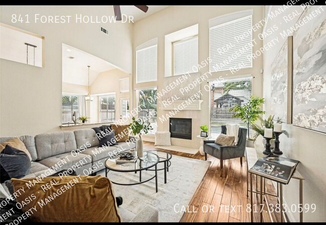 Building Photo - 841 Forest Hollow Dr