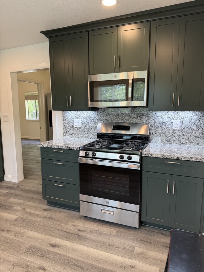 Building Photo - 116 S Arroyo Seco St