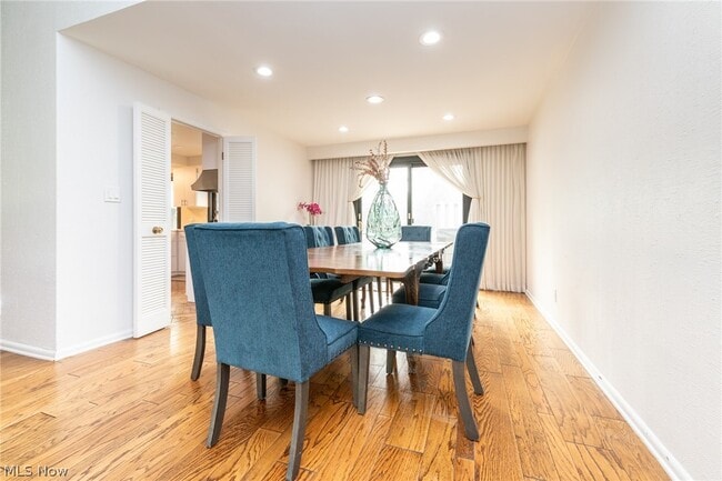 Building Photo - 25150 Cardington Dr
