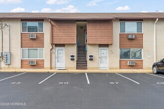 Building Photo - 1 Osborne Pl