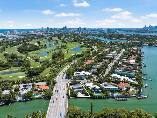 Building Photo - 3180 N Bay Rd