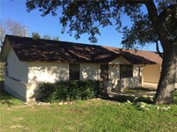 Building Photo - 4811 Doss Rd