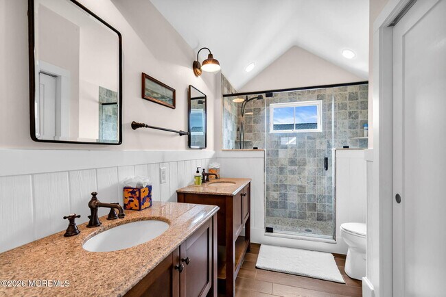 Building Photo - 513 Morris Ave