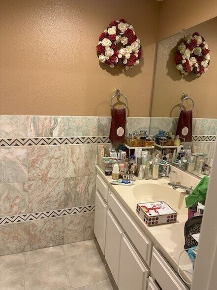 Building Photo - 8923 Grandville Cir