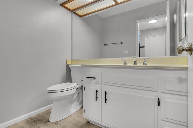 Building Photo - 3097 W Cheryllyn Ln